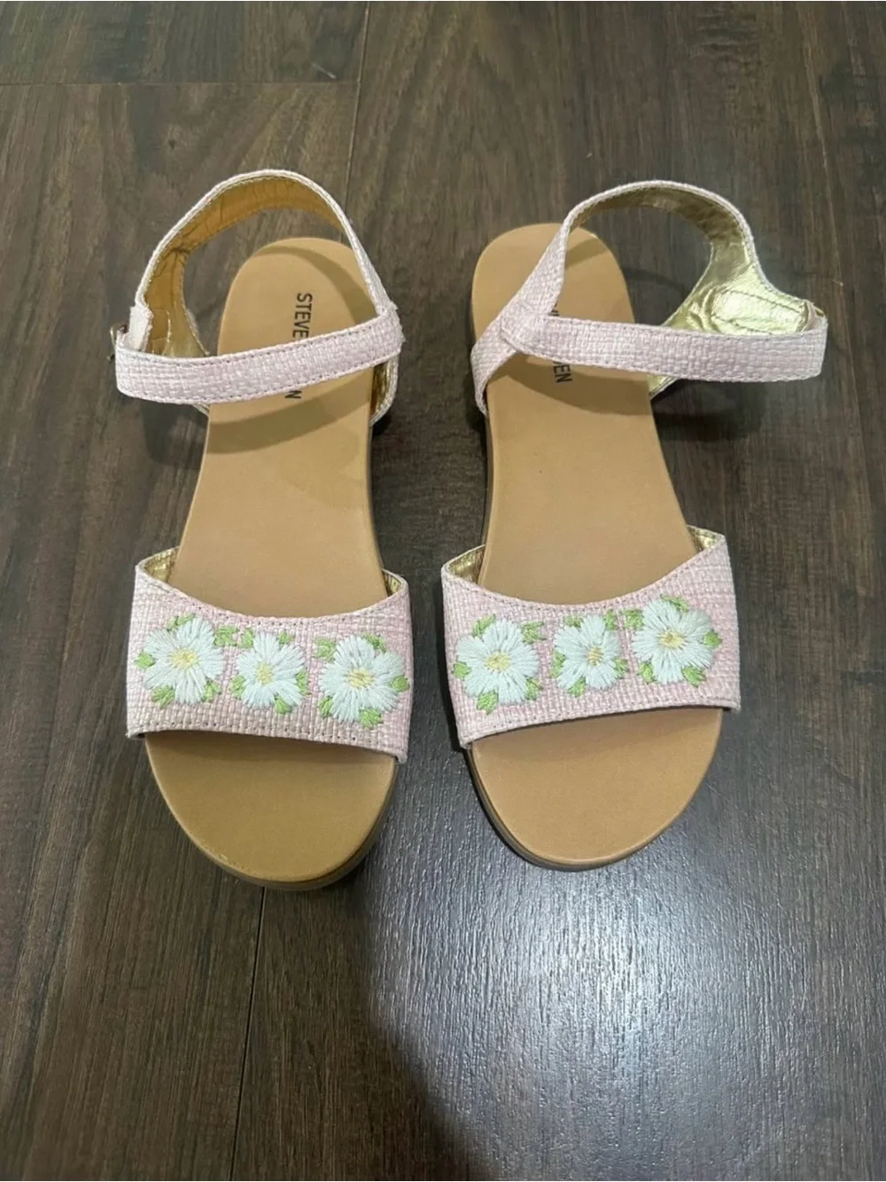 Steve Madden Kids Light Pink Daisy Embroidered Sandals